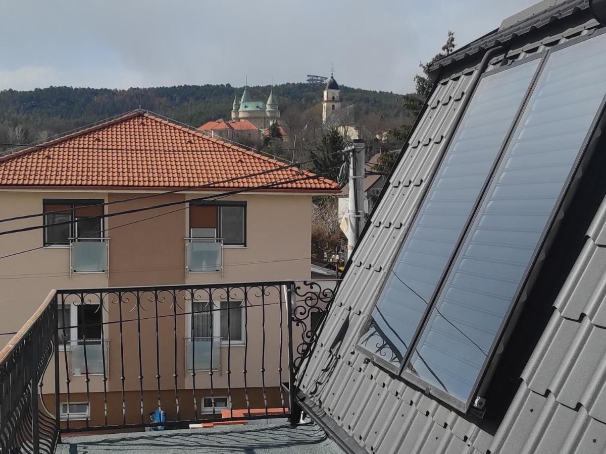 בויניצה Apartman S Vyhladom Na Bojnicky Zamok מראה חיצוני תמונה
