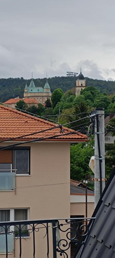 בויניצה Apartman S Vyhladom Na Bojnicky Zamok מראה חיצוני תמונה