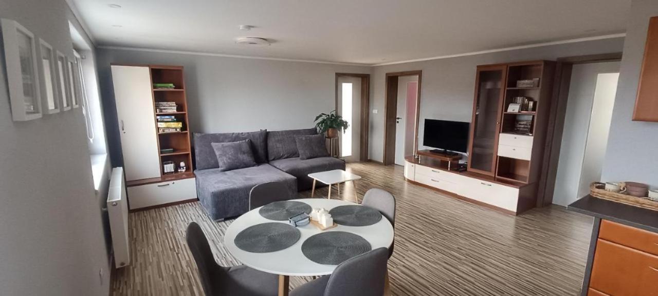בויניצה Apartman S Vyhladom Na Bojnicky Zamok מראה חיצוני תמונה